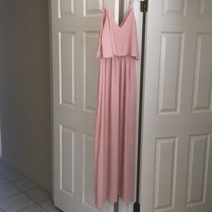 A peach size M/L dress.